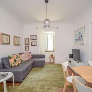 Charming Near Metro Apartment Lisbon