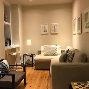 Apartment Cosy And Renewed T2 In Campolide - 1d *