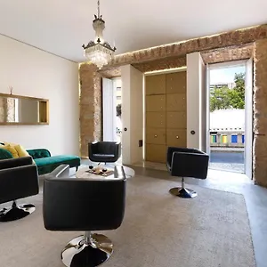 Rainbow Wall Loft Apartment *