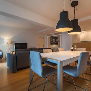 Apartment Downtown 2-bedroom W/terrace *