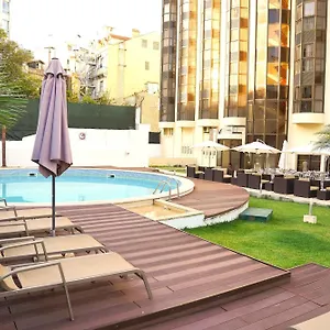 Aparthotel Legendary
