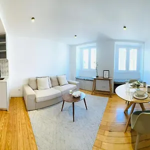 Center Flat For 6 Pp Lisbon