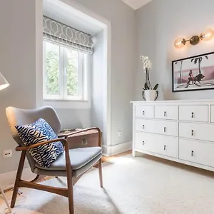 Beautiful And Stylish 5br In The Heart Of Chiado * Lisbon