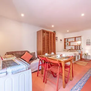 Apartment Guestready - Cozy Studio In Santos Lisbon