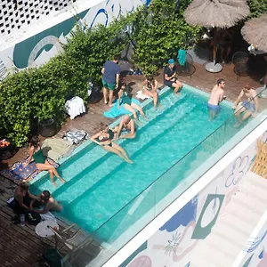Selina Secret Garden Hostel *