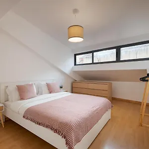 Gem Iv - Trendy Santos District With Dedicated Workspace Lisbon
