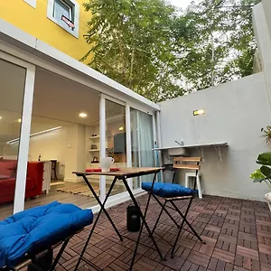 Central Retreat: Cozy Duplex With A Balcony Apartment