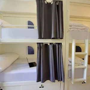 Room00 Hostel