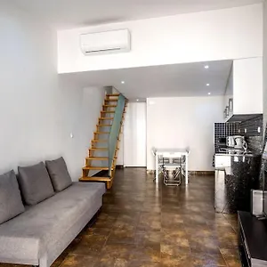 Cozy Ground Floor With Ac And Loft Bedroom Apartment Lisbon
