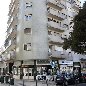 Lisbon Suite Home 2*