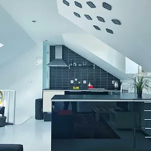 Duplex In Bairro Alto Apartment *