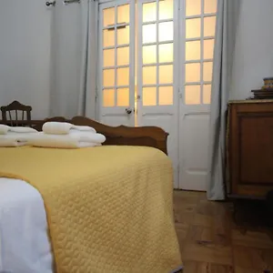Antique M1 R1 - Amazing Double With Shared Bathroom In Marques Pombal Guest house Lisbon