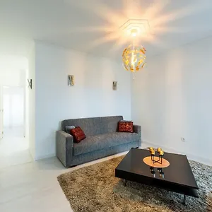 Great New Flat Close To Alameda