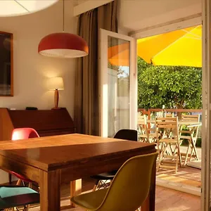 Apartment 2 Bedroom W/garden And Pantheon Views Lisbon