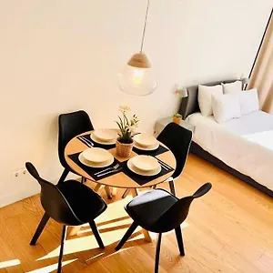 Apartment Crespo High Class Next To Saldanha Lisbon