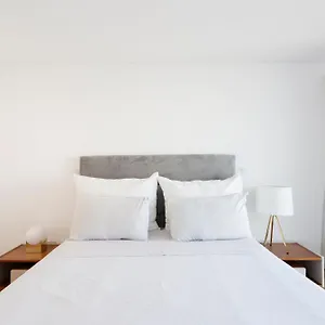 Luxury With Balcony And Shared In The Parque Eduardo Vii Area * Lisboa