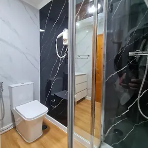 Bn Ghouse Appartamento Lisbona