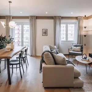 Ofir - 2 Bedrooms And Office In Alvalade Apartamento *