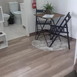 Apartment Minimalist Located Near Belem *