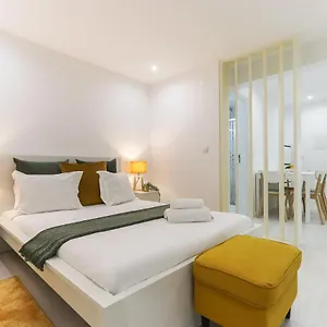 Apartment Graca Elegant By Homing *