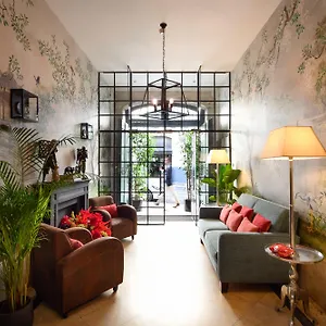 Pensión Alecrim Ao Chiado 4*